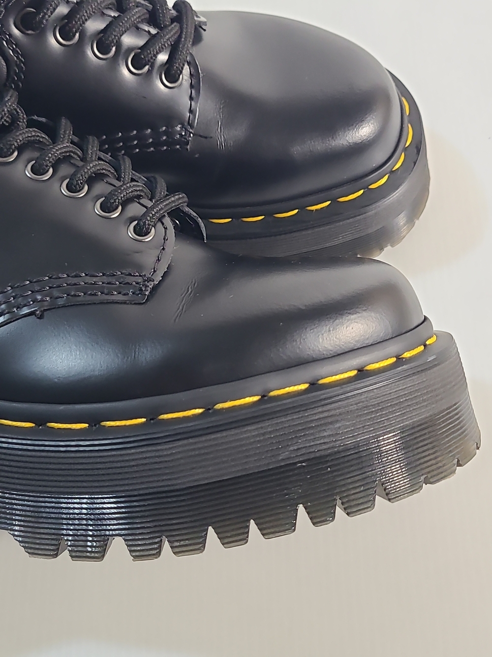 Dr. Martens Black Leather  Sole Platform Lace Up 8053 Quad Size 5 Womens - Picture 6 of 12